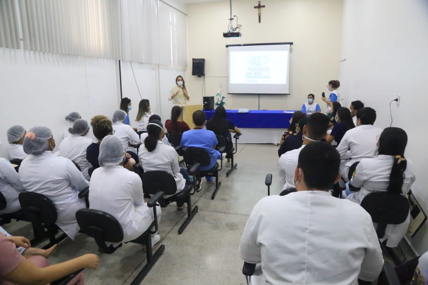 Hospital de Base lança campanha de incentivo à higienização das mãos.