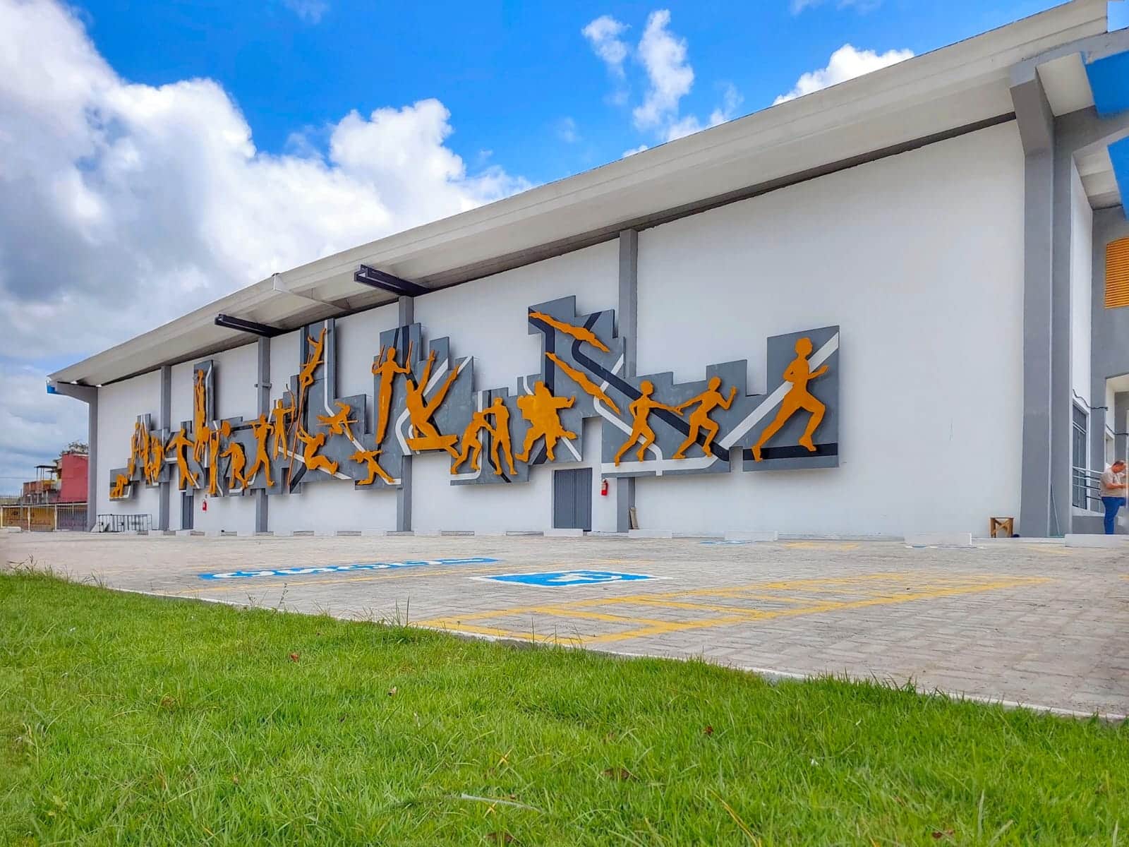Itabuna: chuvas adiam a inauguração da Vila Olímpica Professor Everaldo Cardoso.