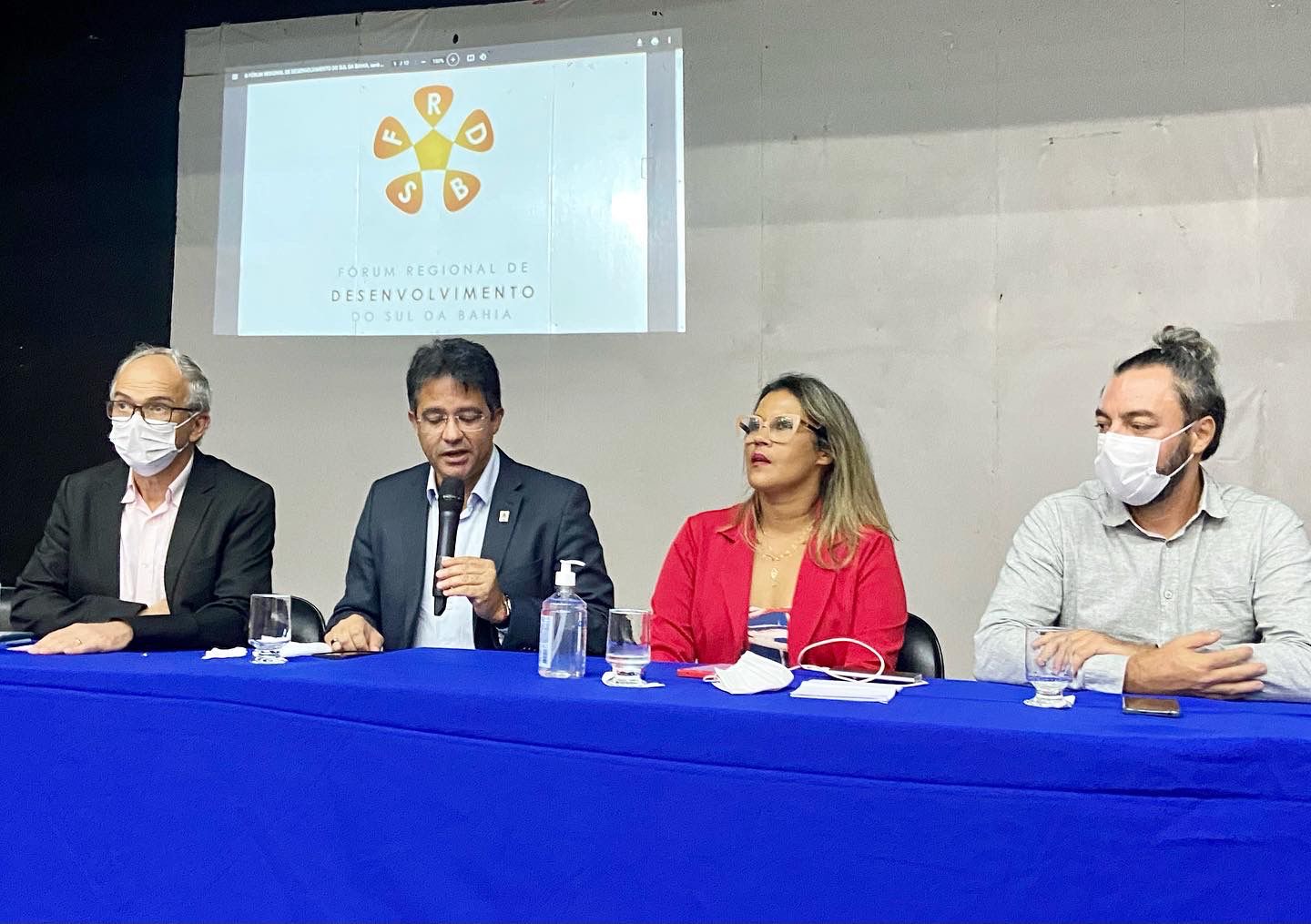 Secretaria da Educação representa Itabuna no Fórum Regional de Desenvolvimento na UESC.
