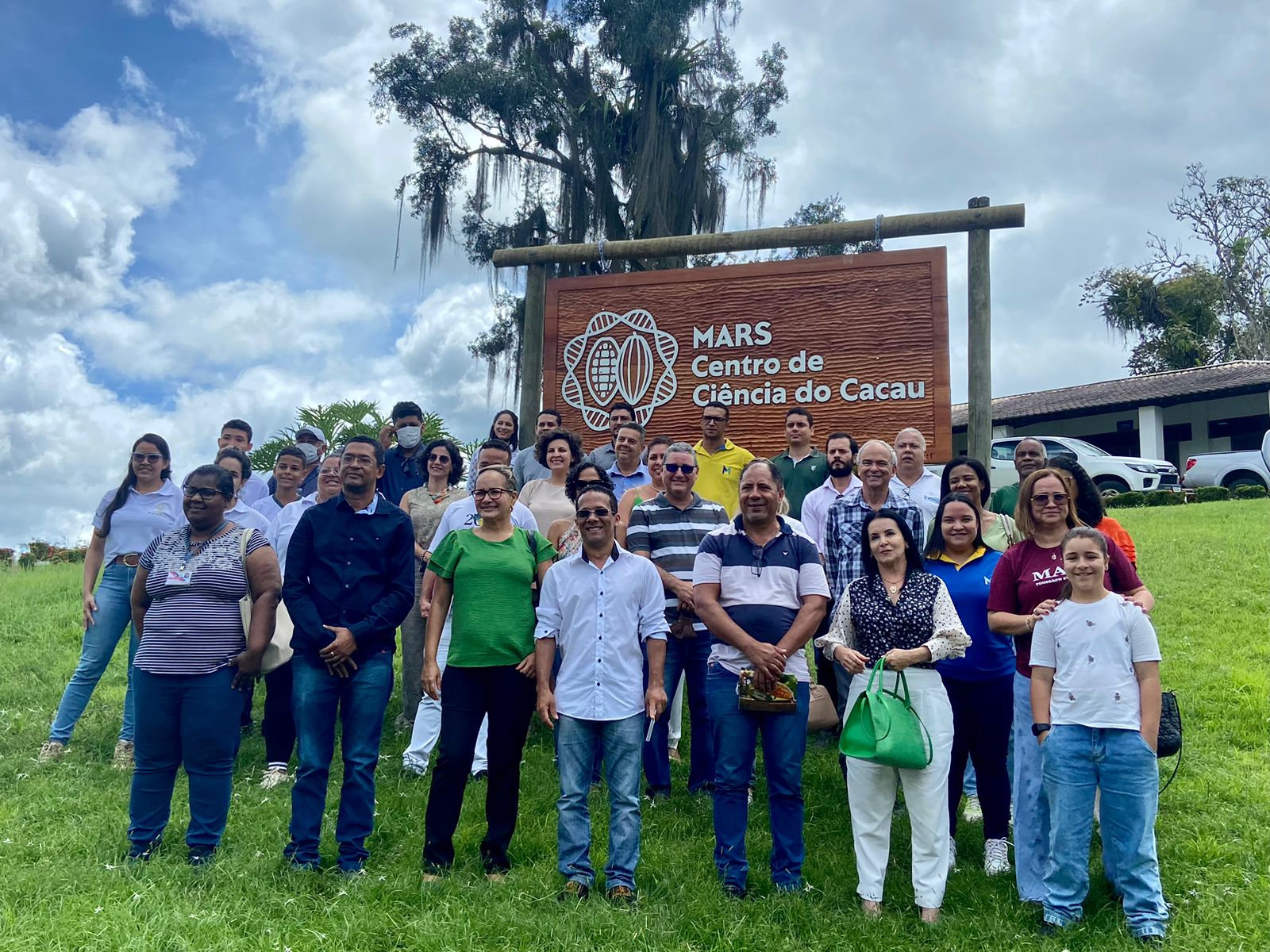Secretário da Educação de Itabuna visita Centro de Ciência do Cacau em Barro Preto.