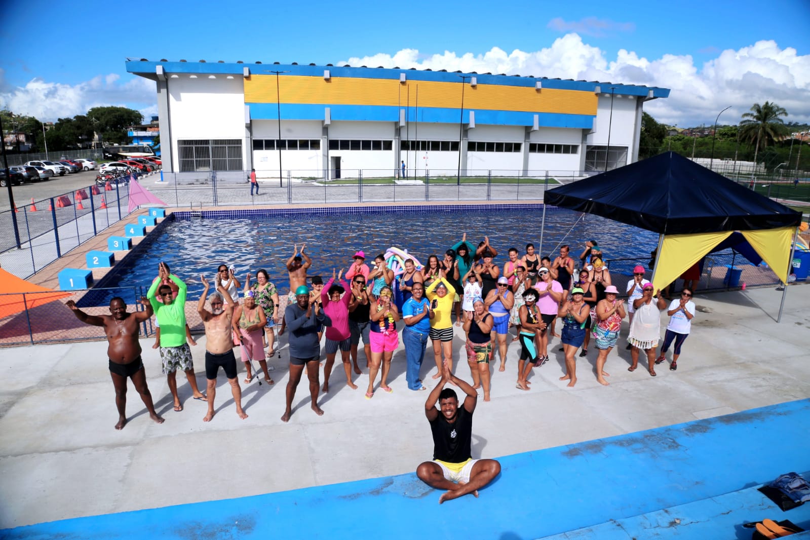 Prefeitura de Itabuna realiza o 1º “CarnaVila” com alunos do Projeto Aquático