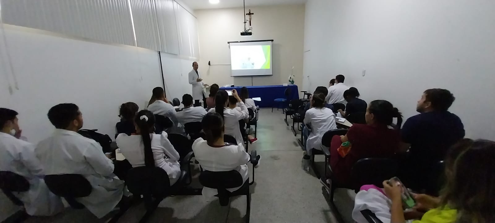 Hospital de Base promove capacitação sobre Terapia Enteral e Parenteral para internos de medicina e médicos residentes