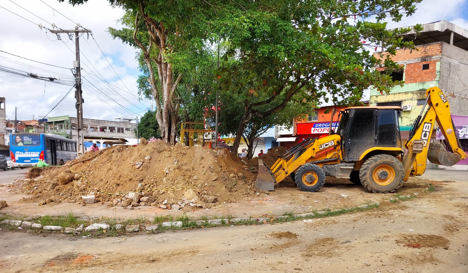 Prefeitura de Itabuna inicia a obra de praça do Bairro Santa Inês