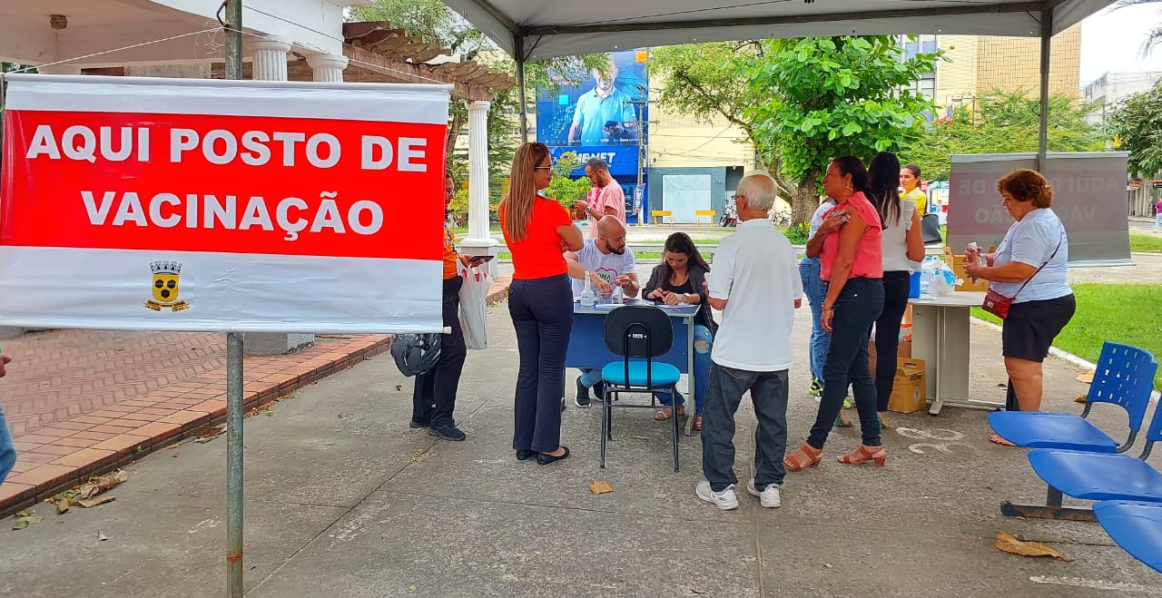 Prefeitura facilita vacinação contra Influenza e Covid-19 em Itabuna com ação itinerante