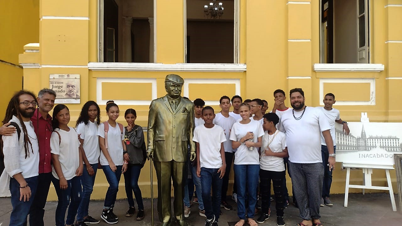 Estudantes da Escola Municipal Margarida Pereira fizeram city-tour em Ilhéus