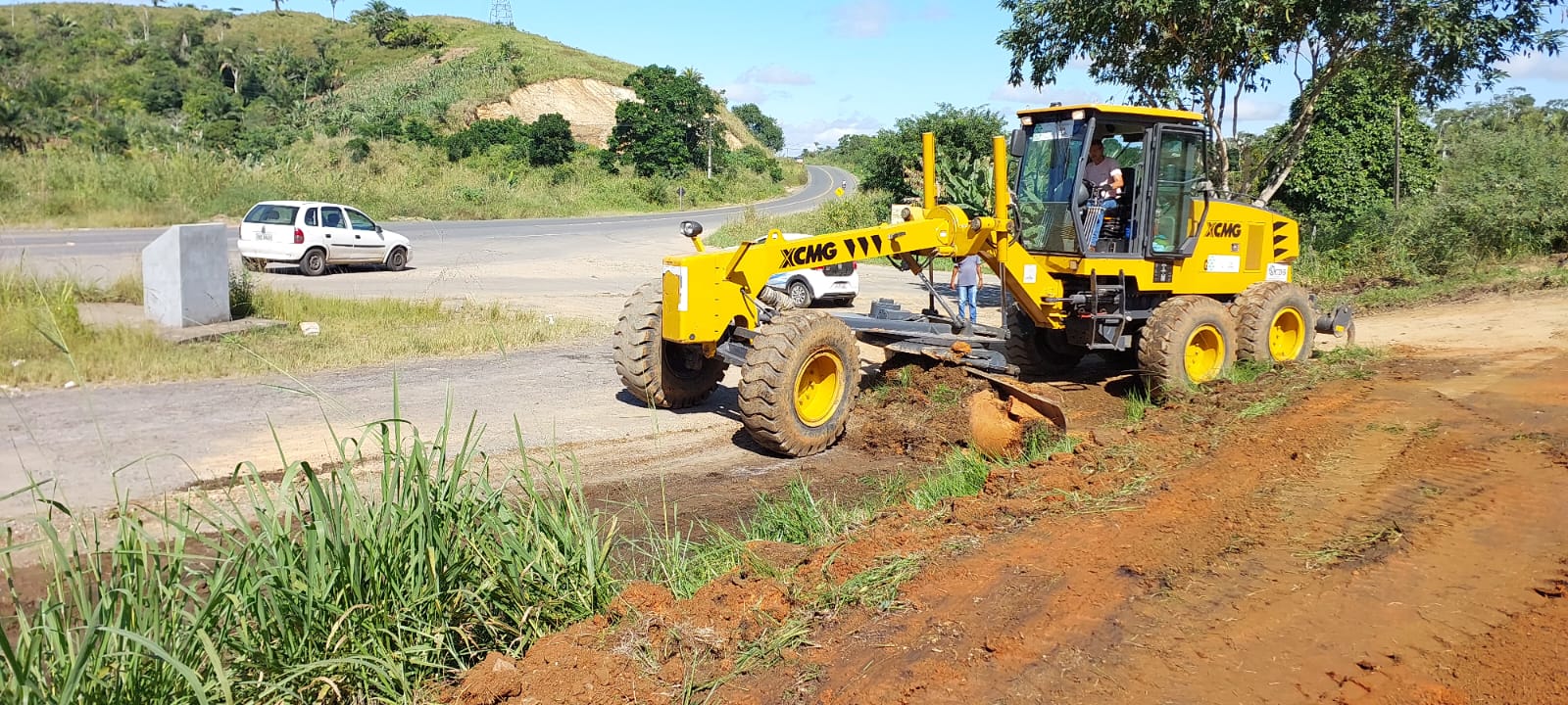 Prefeitura executa serviços de manutenção de estradas vicinais na zona rural de Itabuna