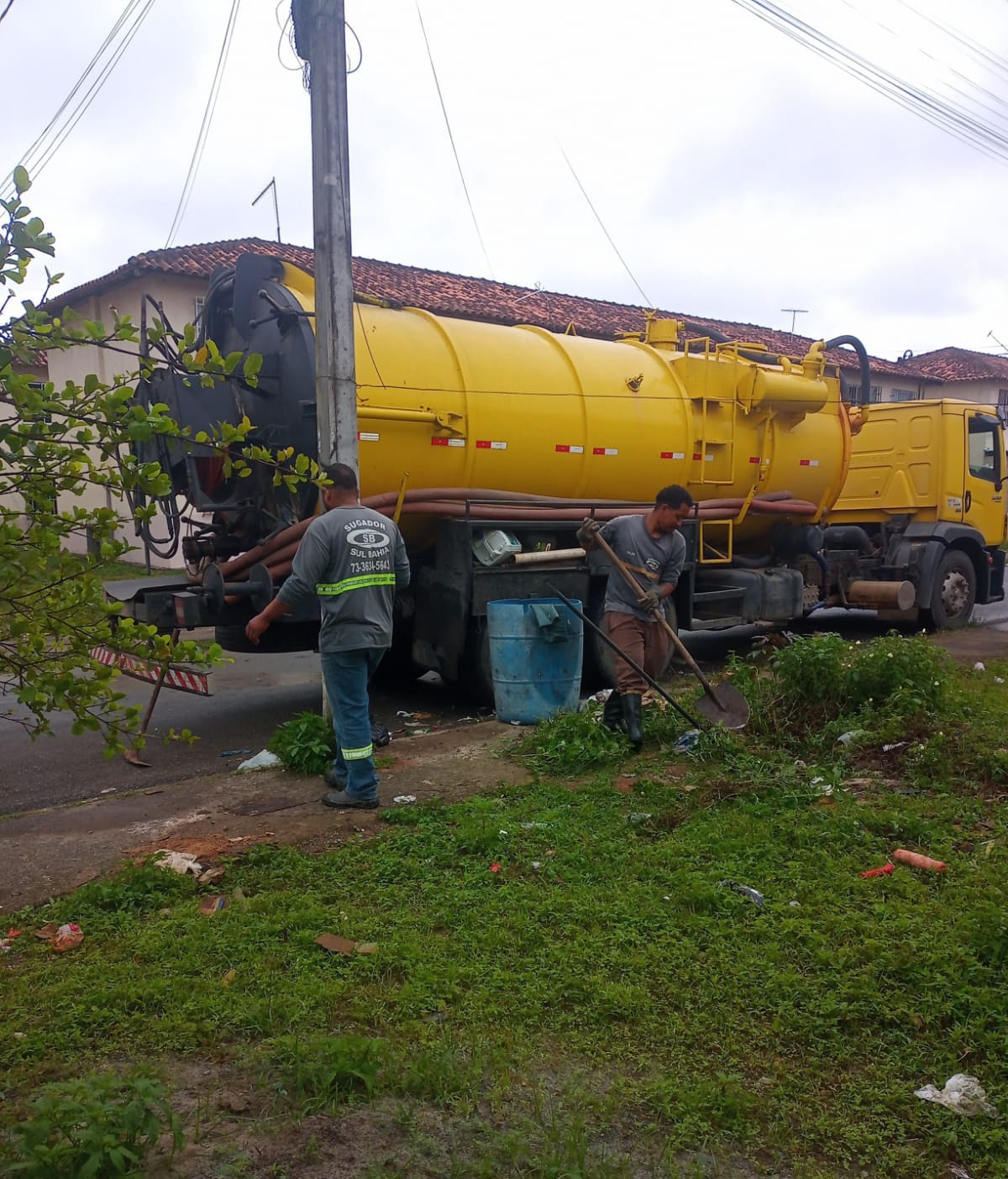 Construções irregulares e mau uso de redes de esgoto em Itabuna provocam extravasamento