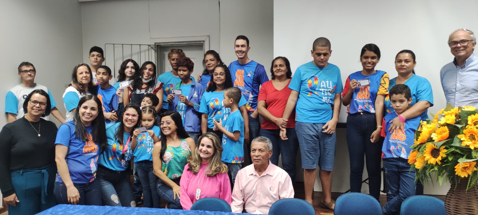 Prefeitura de Itabuna entrega as primeiras carteiras de identificação da pessoa com transtorno do espectro autista