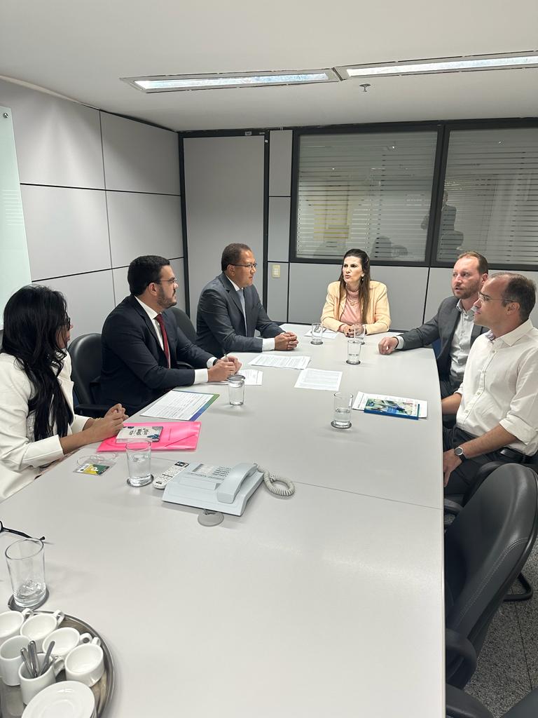 Prefeito Augusto Castro participa de Audiência no Ministério da Fazenda na Secretaria do Tesouro Nacional para garantir Operação de Crédito e Investimentos para Itabuna