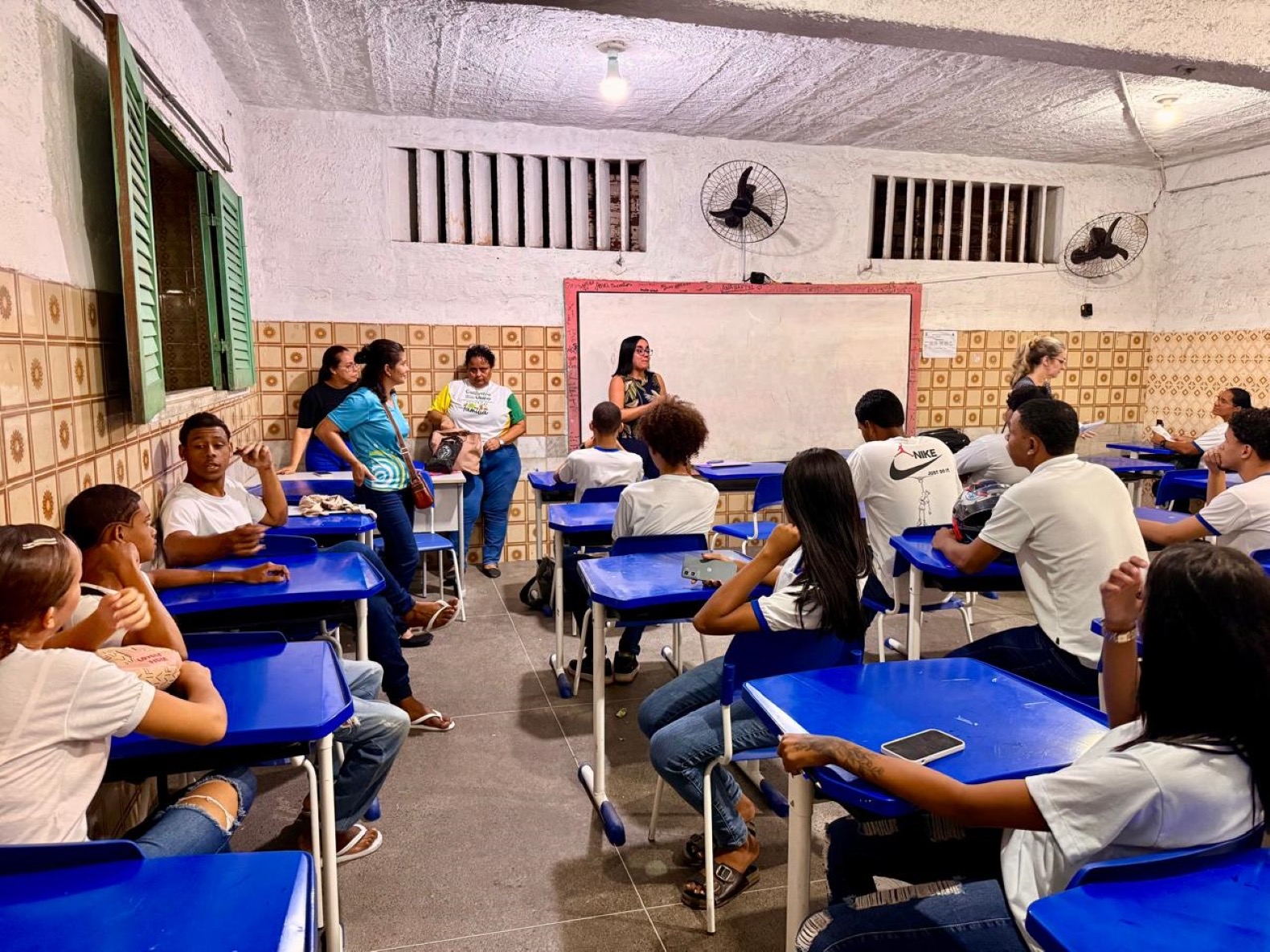 Secretaria Municipal da Educação recebe Menção Honrosa do MEC pelos avanços na Educação de Jovens, Adultos e Idosos em Itabuna