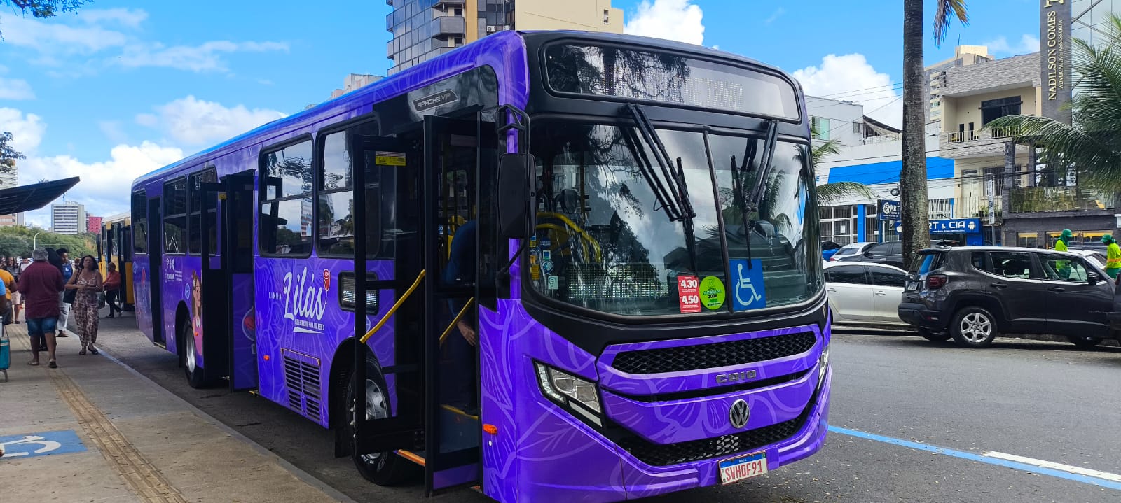 Prefeitura de Itabuna entrega Linha Lilás e se torna primeira na Bahia com ônibus exclusivo para mulheres
