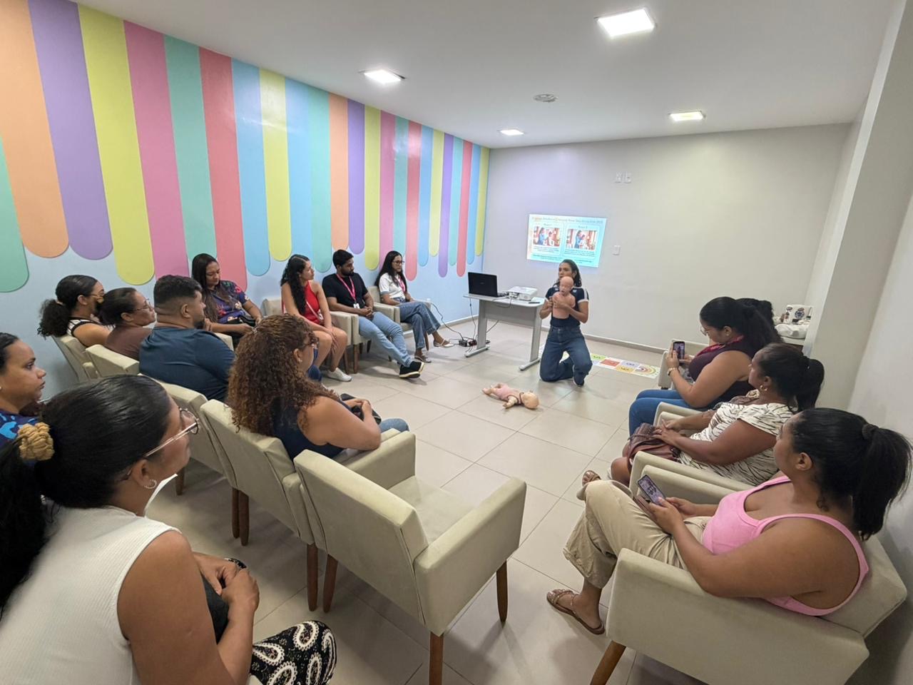 Encontro de Cuidadores fortalece acolhimento e troca de experiências no Espaço TEA de Itabuna