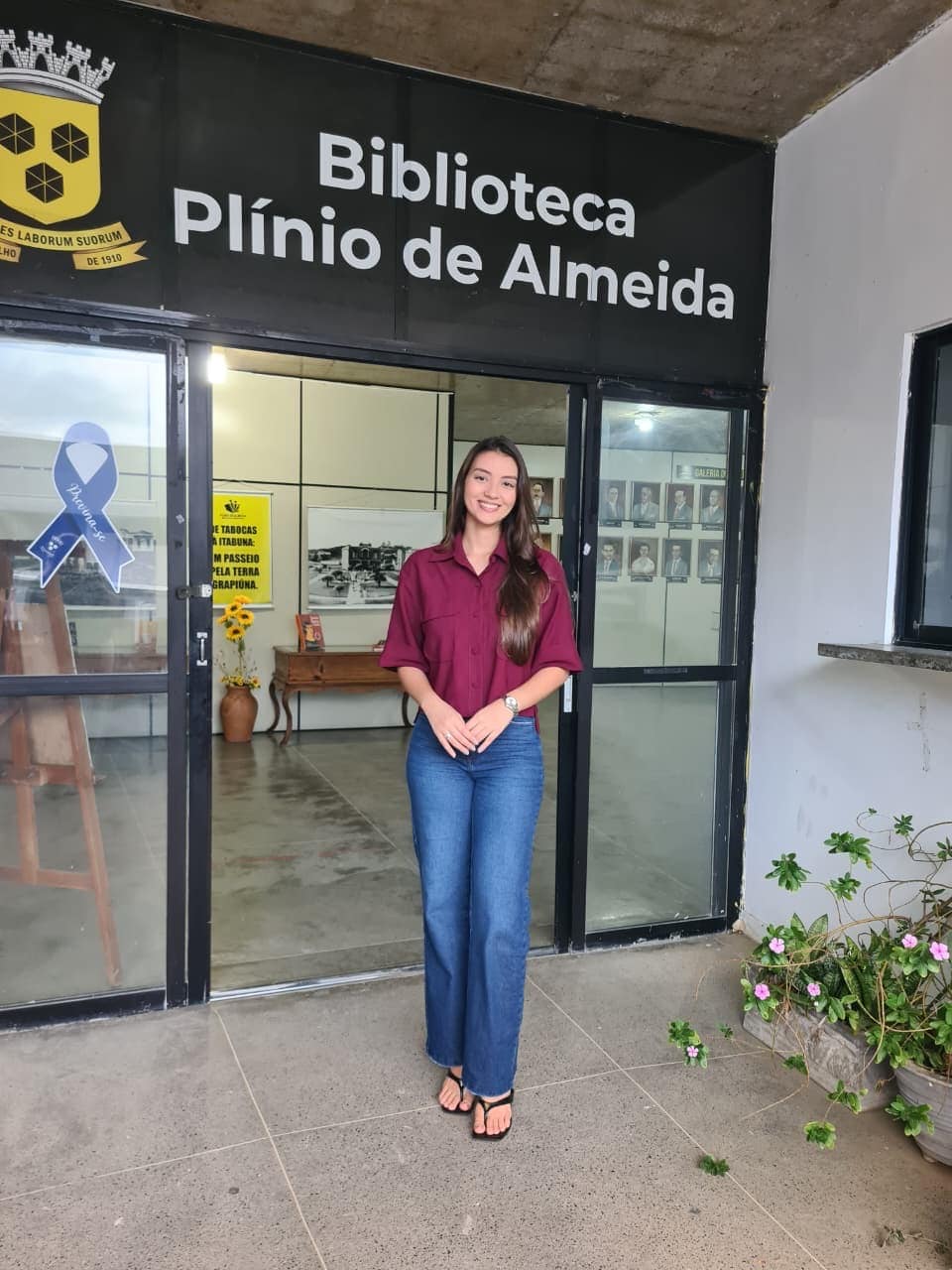 Estudante da Biblioteca Municipal é aprovada em concurso federal e leva o nome de Itabuna a Brasília