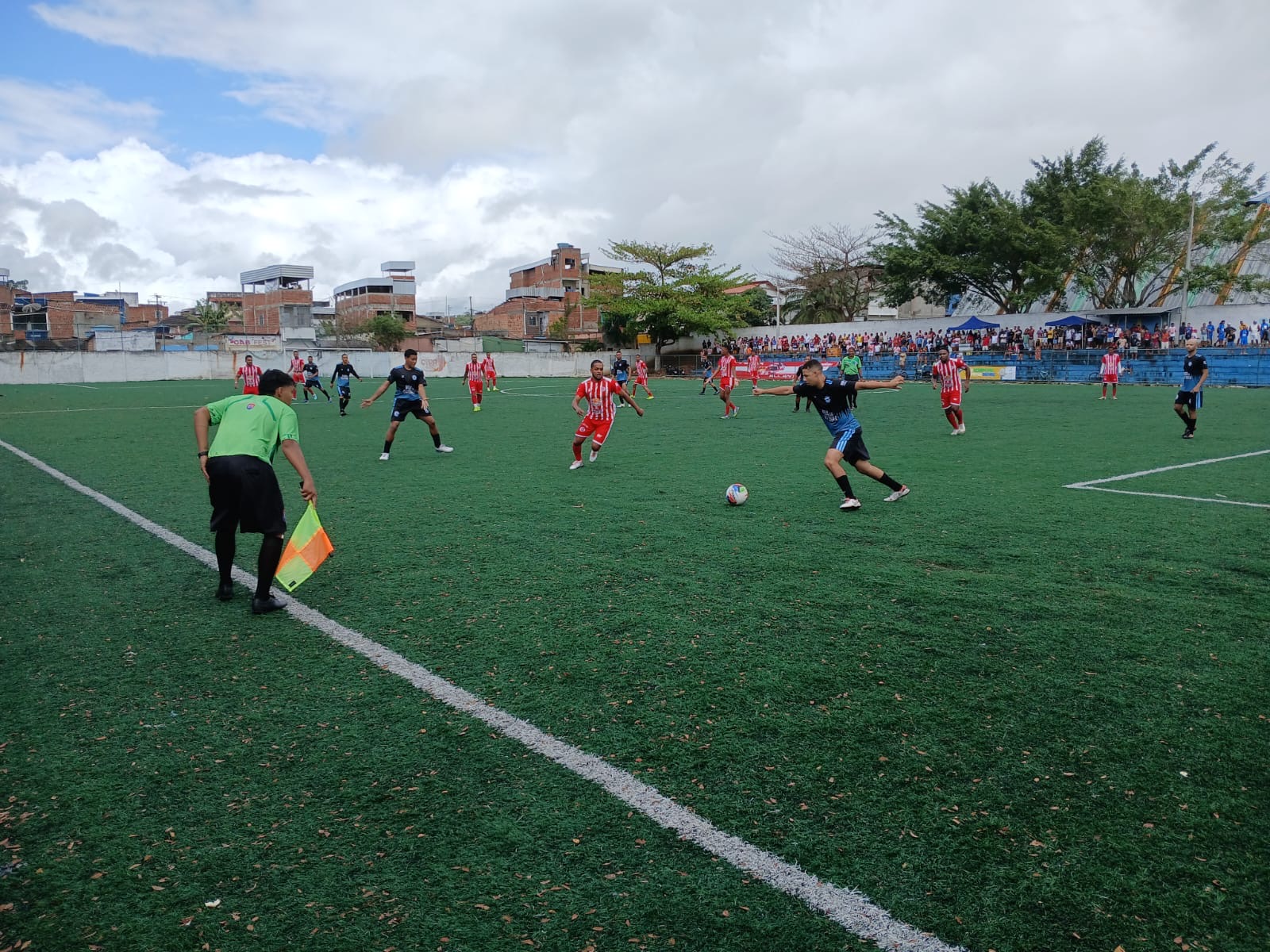 Embalado e com seis equipes já classificadas, o Campeonato Interbairros de Futebol terá rodada decisiva no domingo.