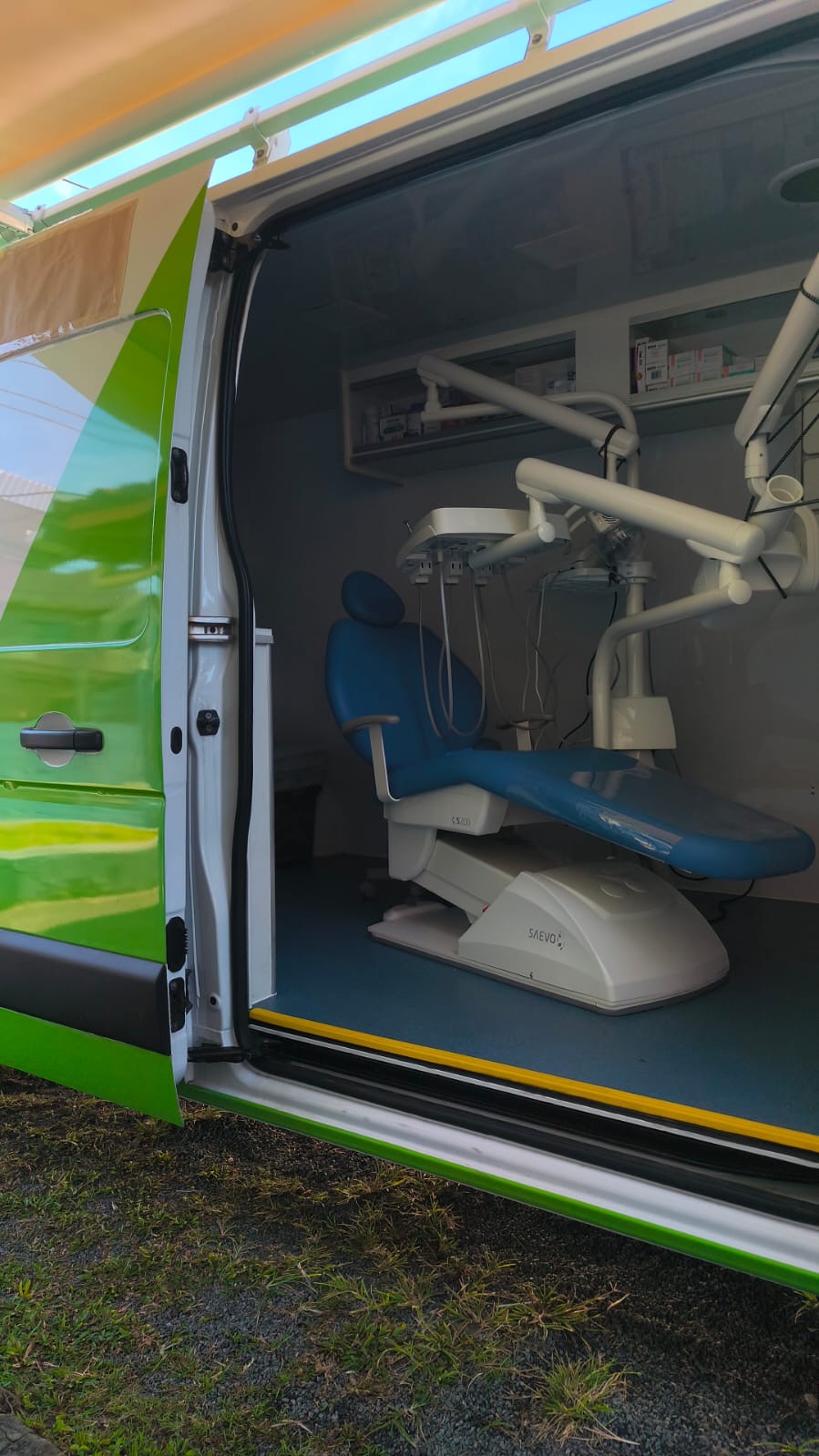 Prefeitura de Itabuna leva atendimentos do Odontomóvel ao Bairro Nova Califórnia