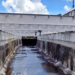 Legenda: Extensão do canal da avenida, próximo à Estação Rodoviária, ganha estrutura em aço galvanizado – Fotos Pedro Augusto – Secom – Prefeitura de Itabuna