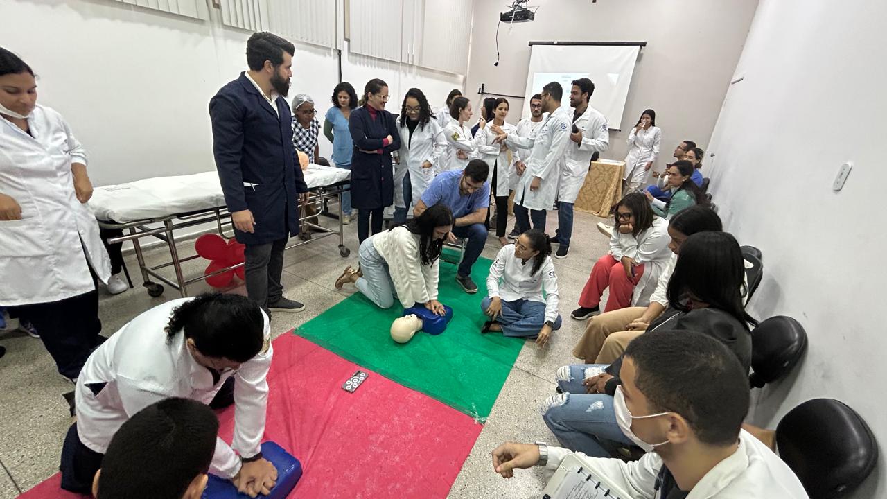 Legenda: Hospital de Base de Itabuna promove simulação realística de Reanimação Cardiopulmonar - Fotos Divulgação