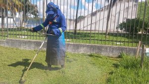 Prefeitura de Itabuna executa a manutenção e a limpeza de espaços públicos em diversas localidades