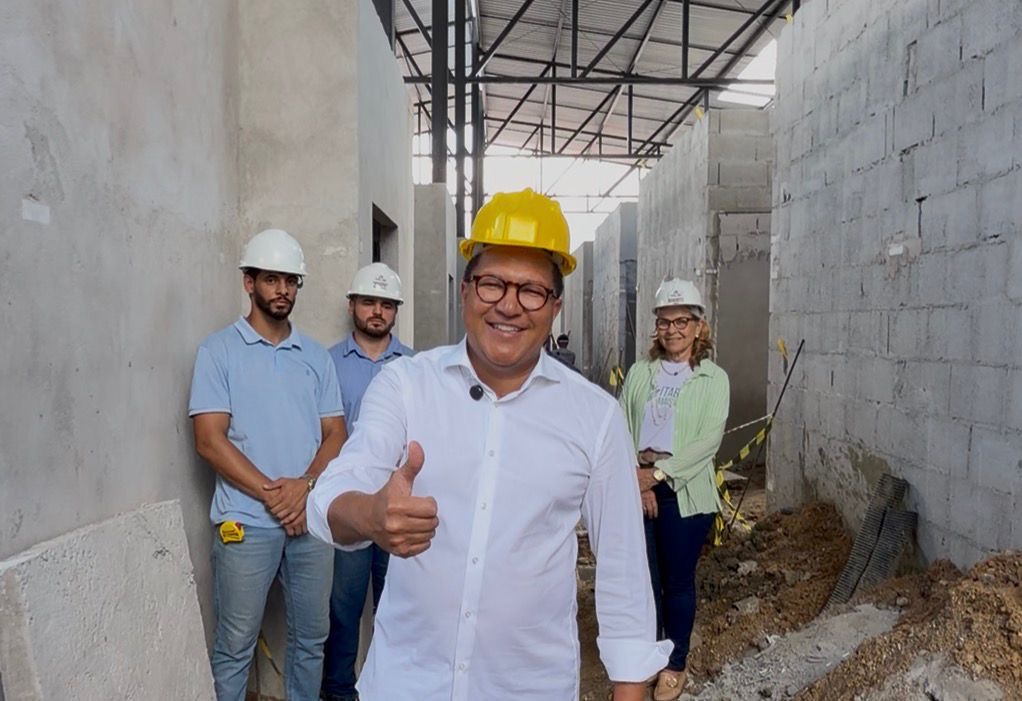 Prefeito Augusto Castro e titular da SIURB fiscalizam avanços nas obras da Nova Feira da Califórnia