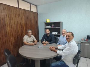 Diretoria da ARSEPI visita presidente da EMASA e cobra nivelamento dos poços de visita