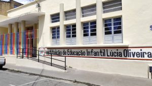 Ambulantes que vão trabalhar no Ita Pedro 2026 inscrever filhos para o Espaço Kids no CRAS IV