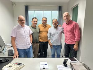 Prefeitura de Itabuna e comerciantes discutem medidas para remover pessoas em situação rua dos passeios das lojas transformados em dormitórios