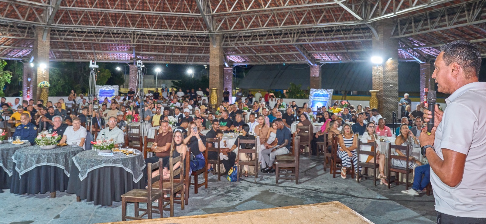 Homenagens a ex-atletas e entrega de premiação de R$ 47 mil marcam festa de encerramento do 25ª Campeonato Interbairros de Futebol de Itabuna