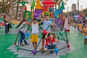 Lazer, entretenimento e inclusão marcaram entrega da Praça Doutor Celso Fontes Lima